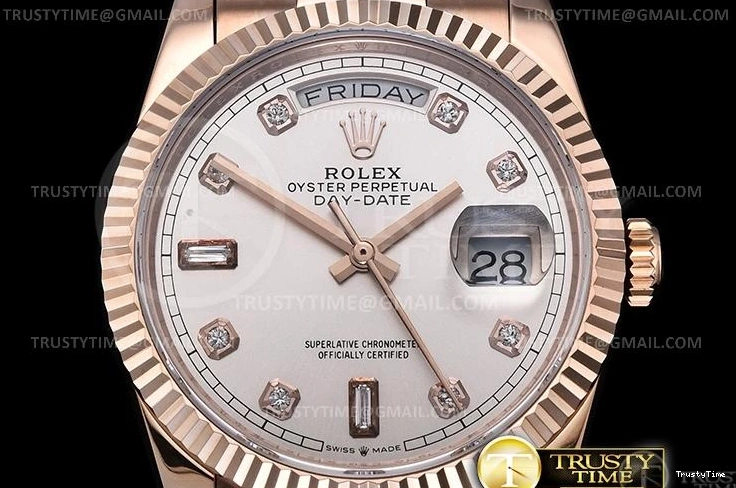 1117 RDD0219J – DayDate 36mm FreshLook 697